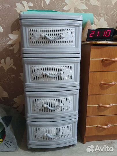 Полка пластиковая