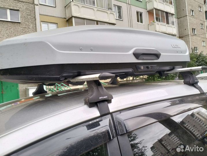 Багажник для Toyota Wish ll с автобоксом Lux