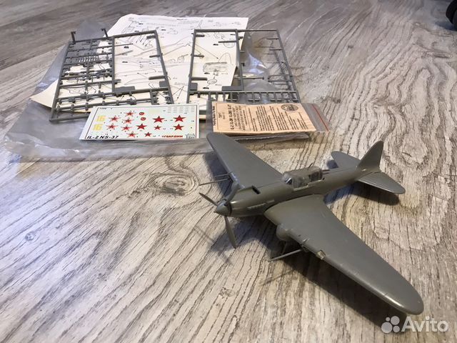 Сборная мобель самолета Ил-2, звезда 1/72