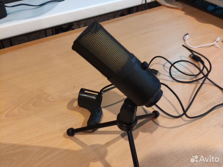 Микрофон студийный