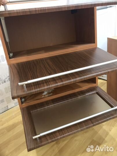 Полка настенная навесная