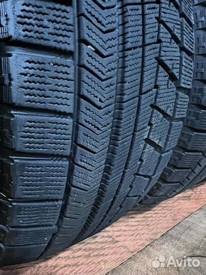Bridgestone Blizzak VRX 225/50 R17 94Q