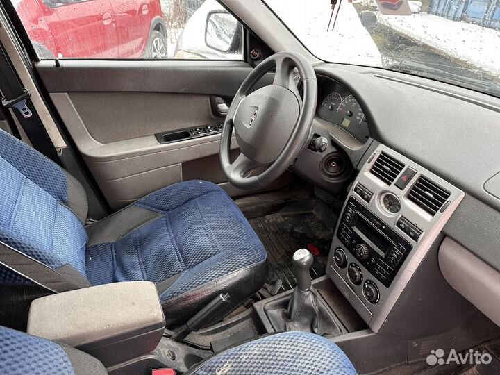 LADA Priora 1.6 МТ, 2012, 200 000 км
