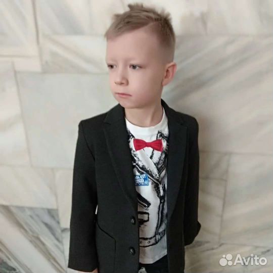 Пиджак для мальчика, Карамелли