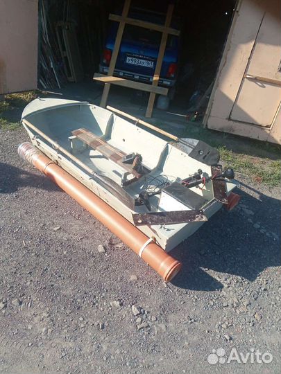 Лодка алюминиевая