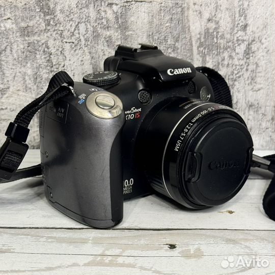 Компактный фотоаппарат Canon SX10