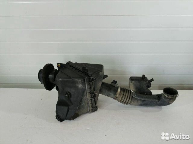 Корпус воздушного фильтра Infiniti QX56