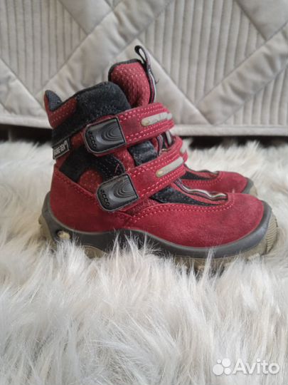 Продам детские ботинки Ecco