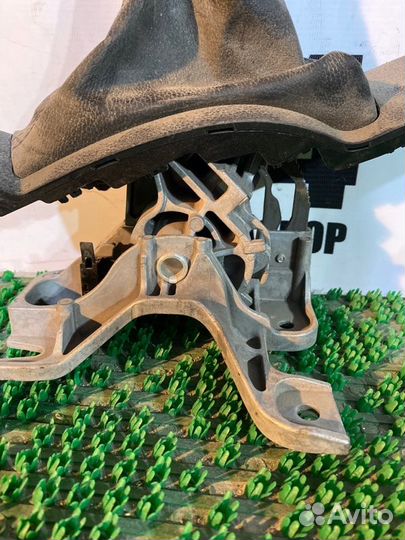 Рычаг стояночного тормоза Ford Focus 3