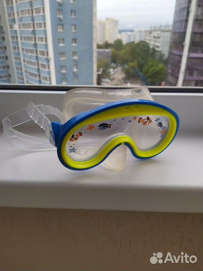 Маска и трубка для плавания