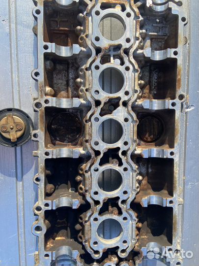 Клапанная крышка (крышка гбц) volvo