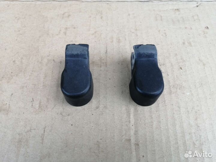 Заглушки поводков дворников BMW e28