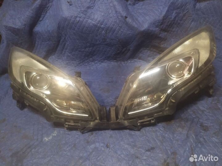 Фара левая правая Opel Zafira C галоген, поштучно