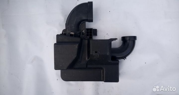 Hyundai Solaris 1 резонатор воздушного фильтра