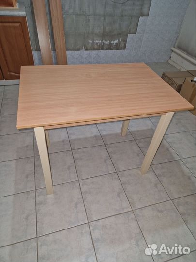 Кухонный стол