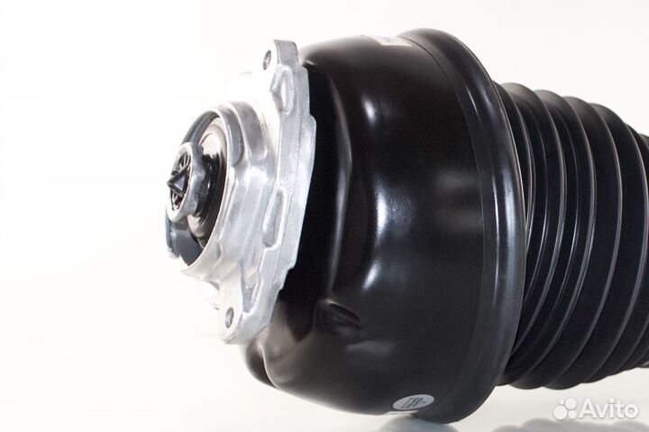 Пневмостойка Мерседес 218 CLS 4Matic передняя