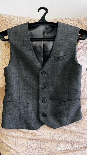 Жилет для школы на мальчика