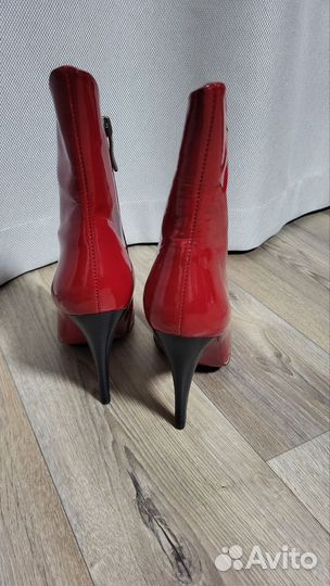 Ботильоны красные лак кожа