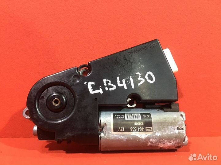 Моторчик люка Mitsubishi Pajero SUV 4M41 3.2L 3200