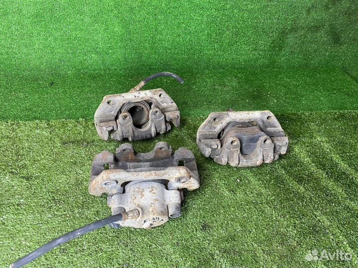 Суппорта тормозные передние BMW 5 series E34