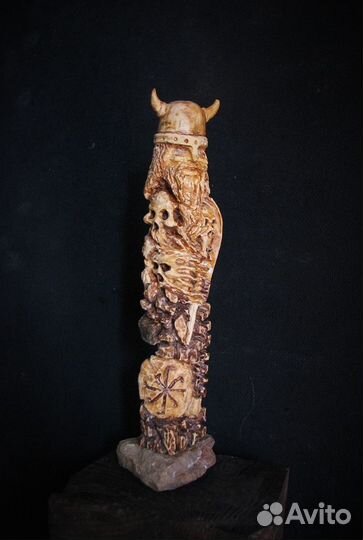 Душа викинга идол из дерева.резьба скульптура