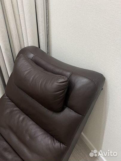 Диван-кушетка из натуральной кожи