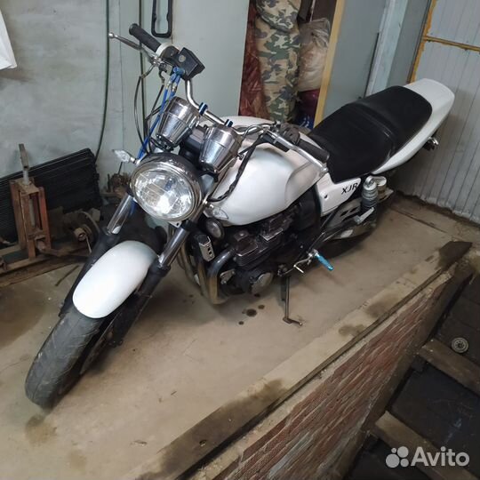 Продам мотоцикл yamaha xjr400