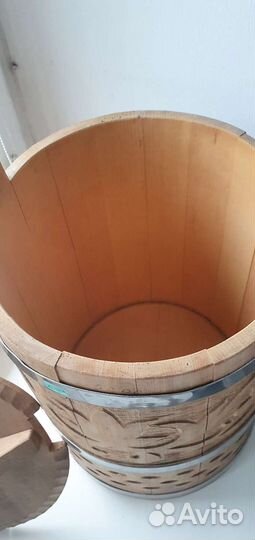 Деревянная бочка