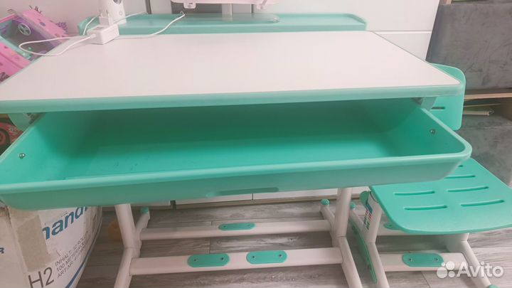 Растущий стол и стул для школьника