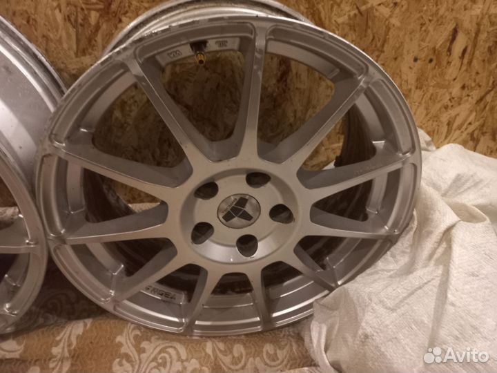 Литые диски. r 17 5/112 джетта 6