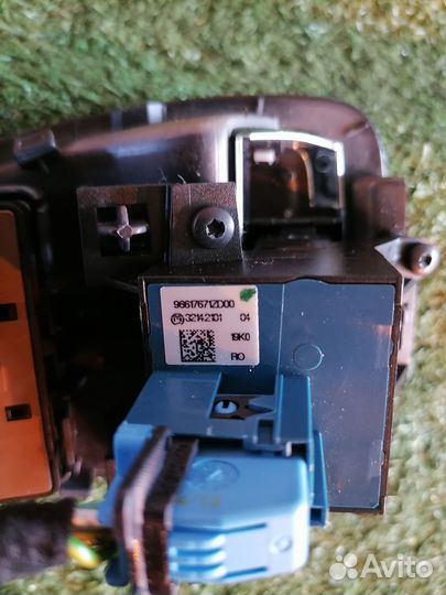 Кнопка ручника 96617671ZD00 Citroen C5 RD