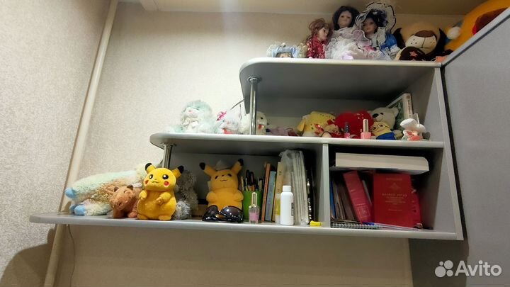 Кровать двухьярусная, шкаф, стол, детская