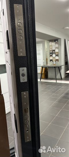 Дверь металлическая входная подъездная