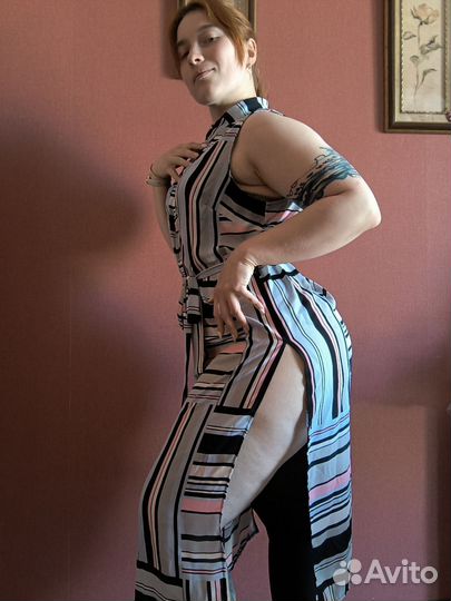 Платье без рукавов на пуговицах