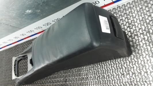 Подлокотник центральный toyota avensis T27 (UBN03I