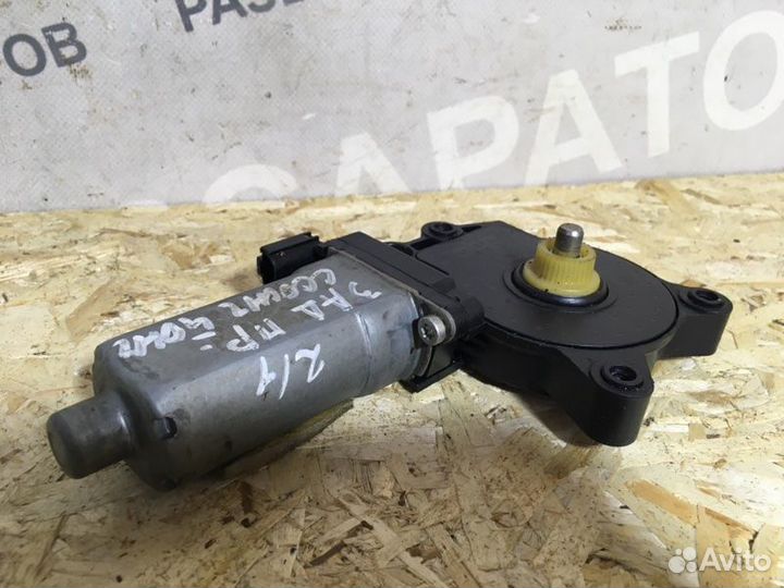 Мотор стеклоподъемника задний правый Ssangyong