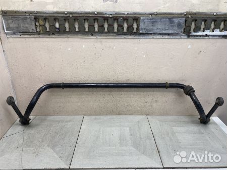 Стабилизатор передний