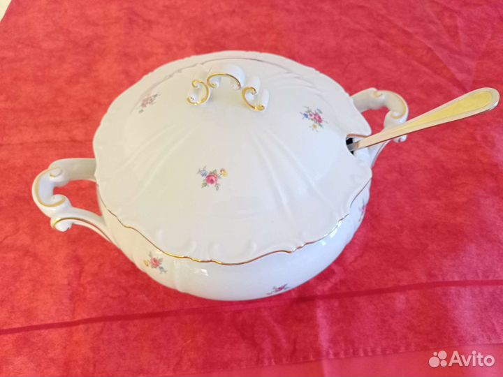 Фарфоровая супница+солонка