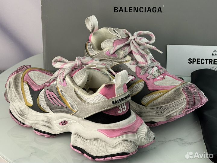 Balenciaga Cargo Sneaker Worn-Out - Pink