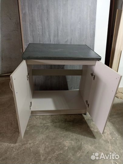 Кухонный стол тумба