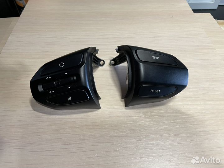 Кнопки на руль Kia Rio 4 (2017 г) Оригинал