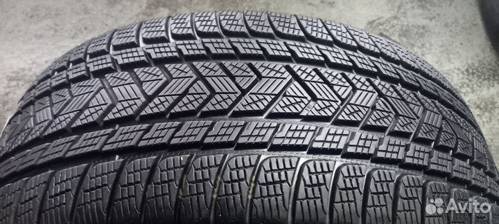 Pirelli Scorpion Winter 275/45 R21 107V