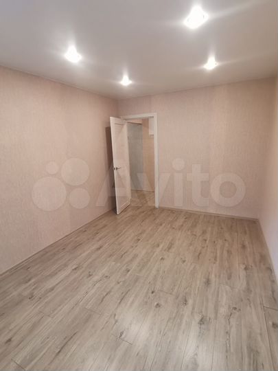 2-к. квартира, 40,7 м², 1/4 эт.