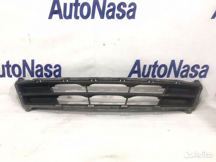 Решетка в бампер Hyundai Solaris 2010-2017