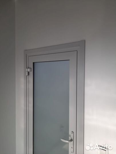 Двери алюминиевые
