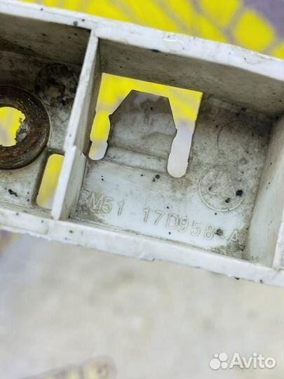 Кронштейн переднего бампера правый Focus Фокус 3