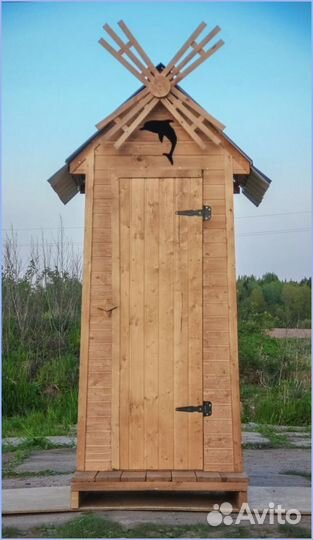 Дачный туалет деревянный с установкой QHM