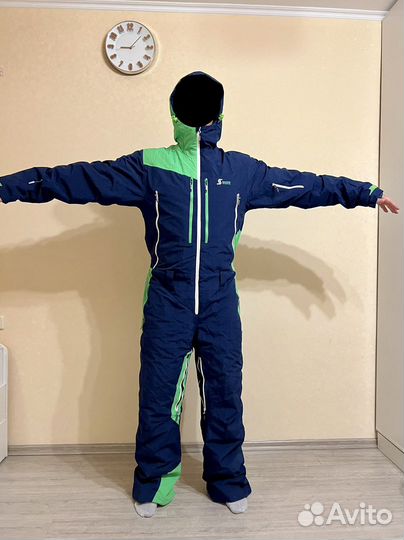 Сноубордический / горнолыжный комбинезон