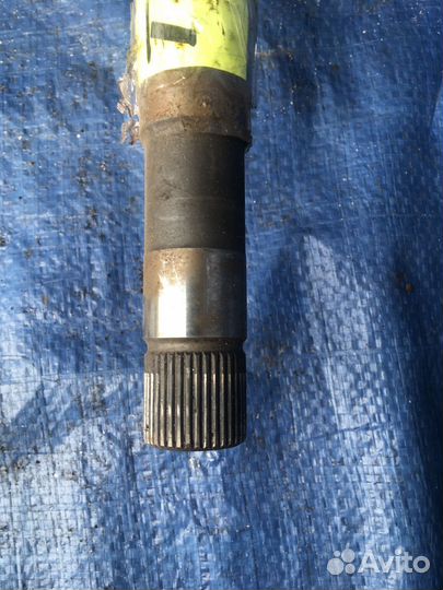 Б/У Б/У Промвал привода (вал промежуточный) Peu