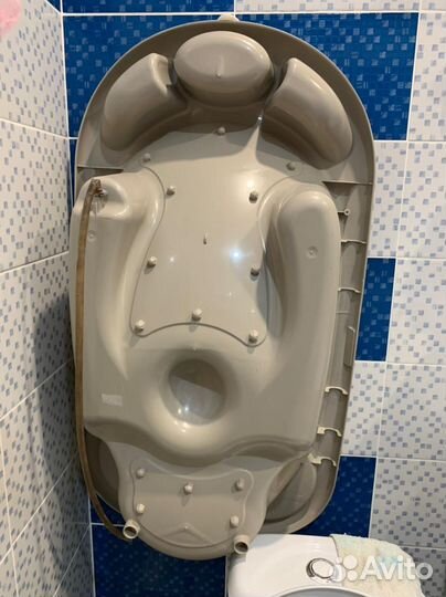 Детская ванночка для купания с подставкой